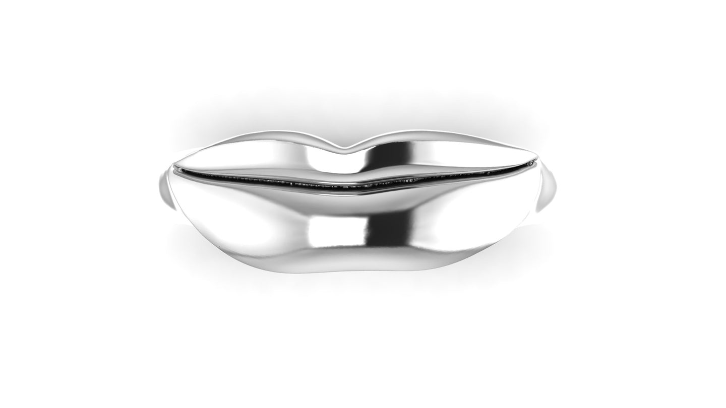 Silver Classic Kiss Ring