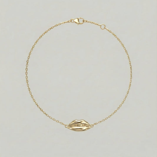 Gold Classic Kiss Cable Bracelet | Custom Beautiful Meaningful Jewelry - ilMio Jewelry