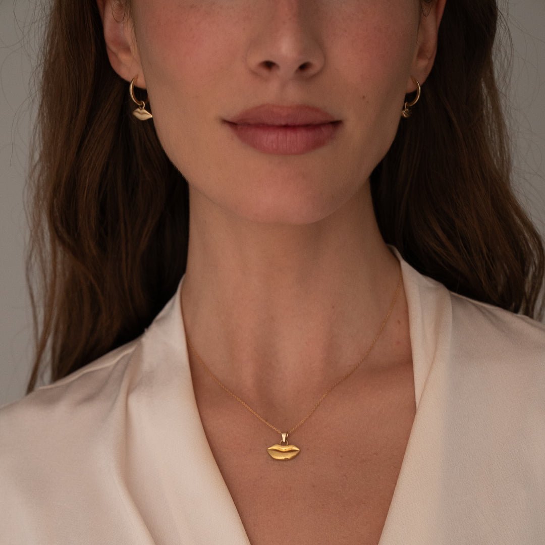 Petite Kiss Gold Drop Earrings | Custom Beautiful Meaningful Jewelry - ilMio Jewelry