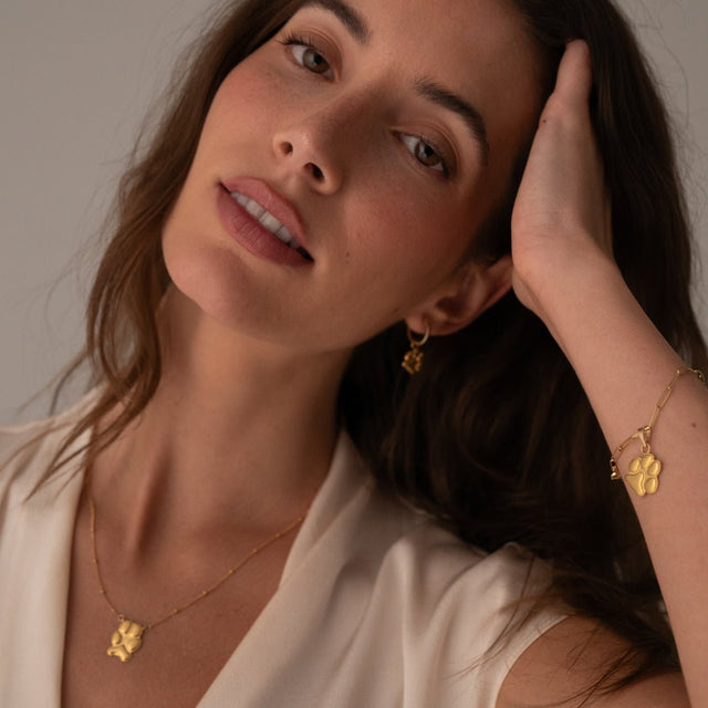 Gold Classic Paw Necklace | Custom Beautiful Meaningful Jewelry - ilMio Jewelry