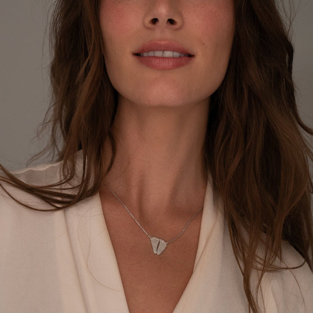 Silver Classic Footprint Necklace | Custom Beautiful Meaningful Jewelry - ilMio Jewelry