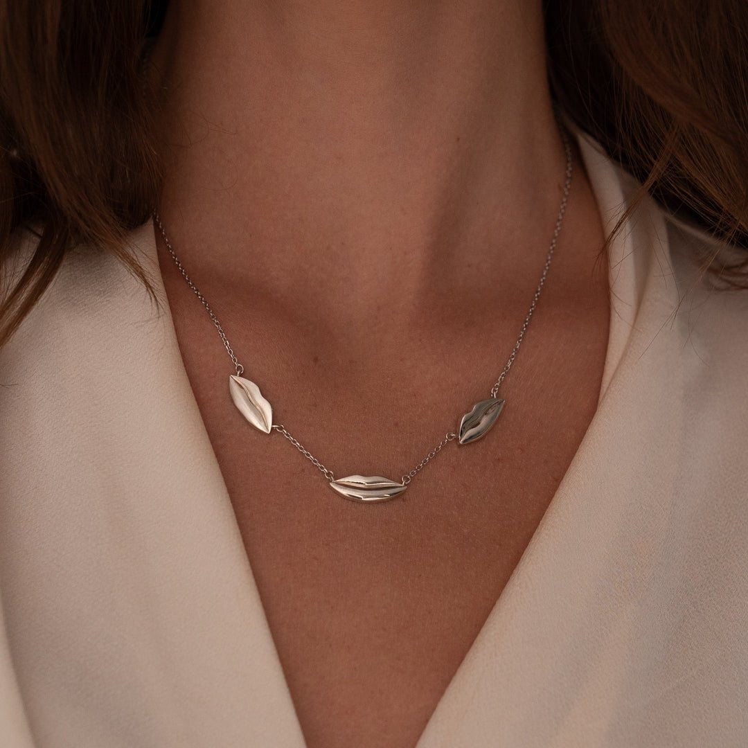 Gold Triple Classic Kiss Necklace | Custom Beautiful Meaningful Jewelry - ilMio Jewelry