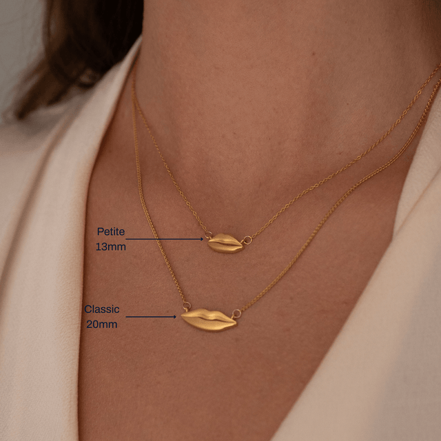 Gold Petite Kiss Necklace | Custom Beautiful Meaningful Jewelry - ilMio Jewelry