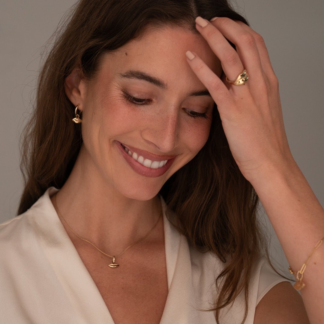 Gold Petite Kiss Charm | Custom Beautiful Meaningful Jewelry - ilMio Jewelry