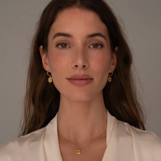 Gold Petite Paw Necklace | Custom Beautiful Meaningful Jewelry - ilMio Jewelry