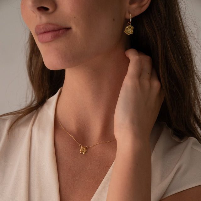 Gold Petite Paw Necklace | Custom Beautiful Meaningful Jewelry - ilMio Jewelry
