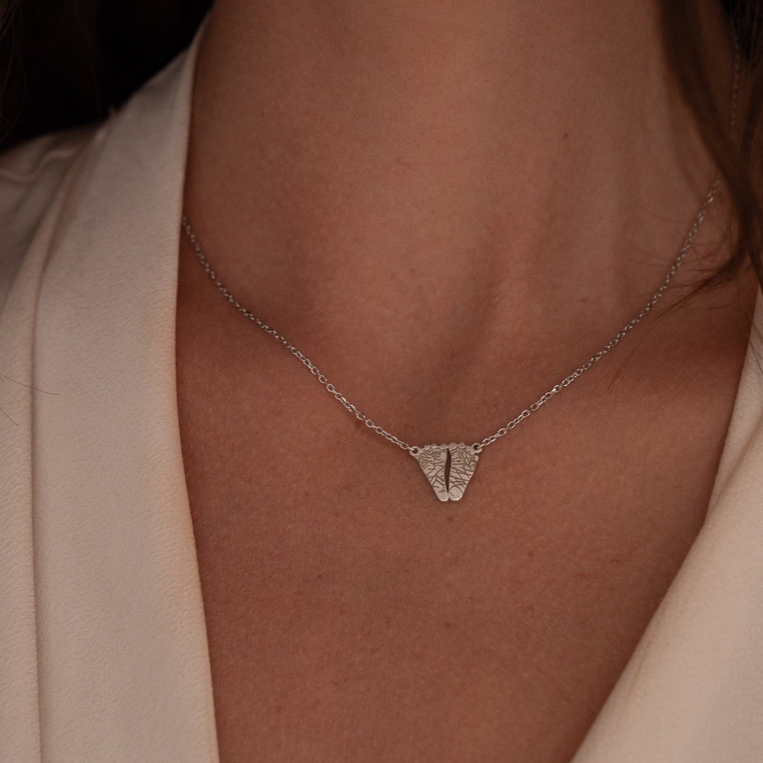 Silver Petite Footprint Necklace | Custom Beautiful Meaningful Jewelry - ilMio Jewelry