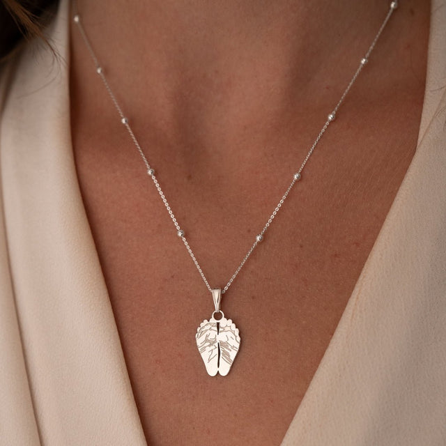 Silver Classic Footprint Charm | Custom Beautiful Meaningful Jewelry - ilMio Jewelry