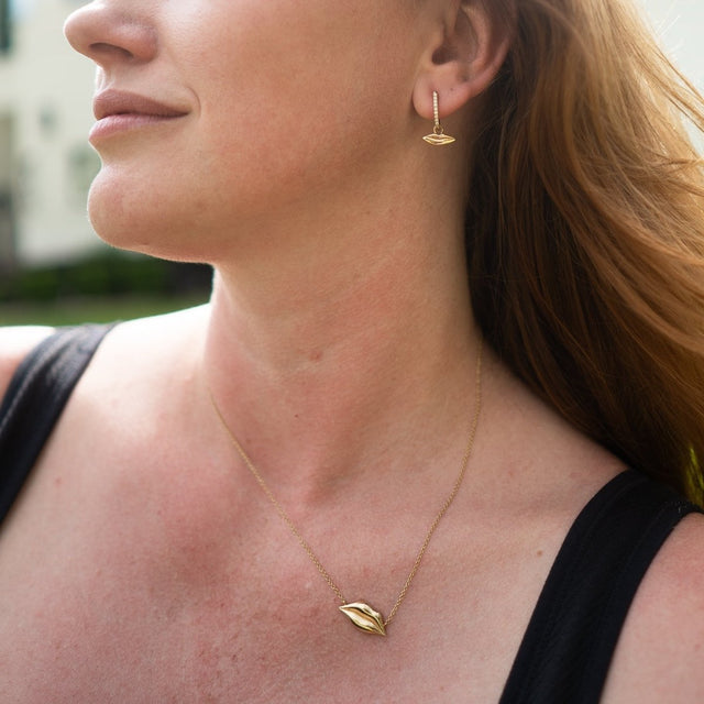 Petite Kiss Diamond Drop Earrings | Custom Beautiful Meaningful Jewelry - ilMio Jewelry